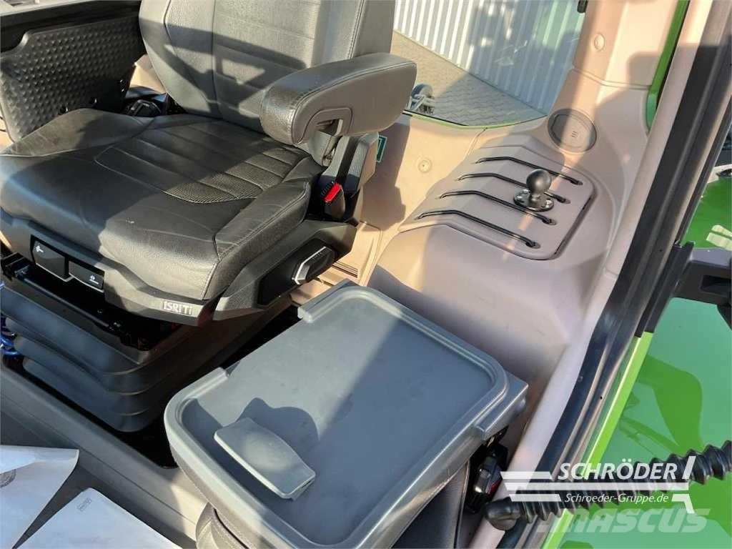 Fendt 728 VARIO GEN7 PROFI PLUS Трактори