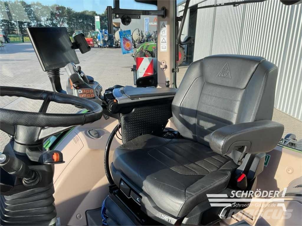 Fendt 728 VARIO GEN7 PROFI PLUS Трактори