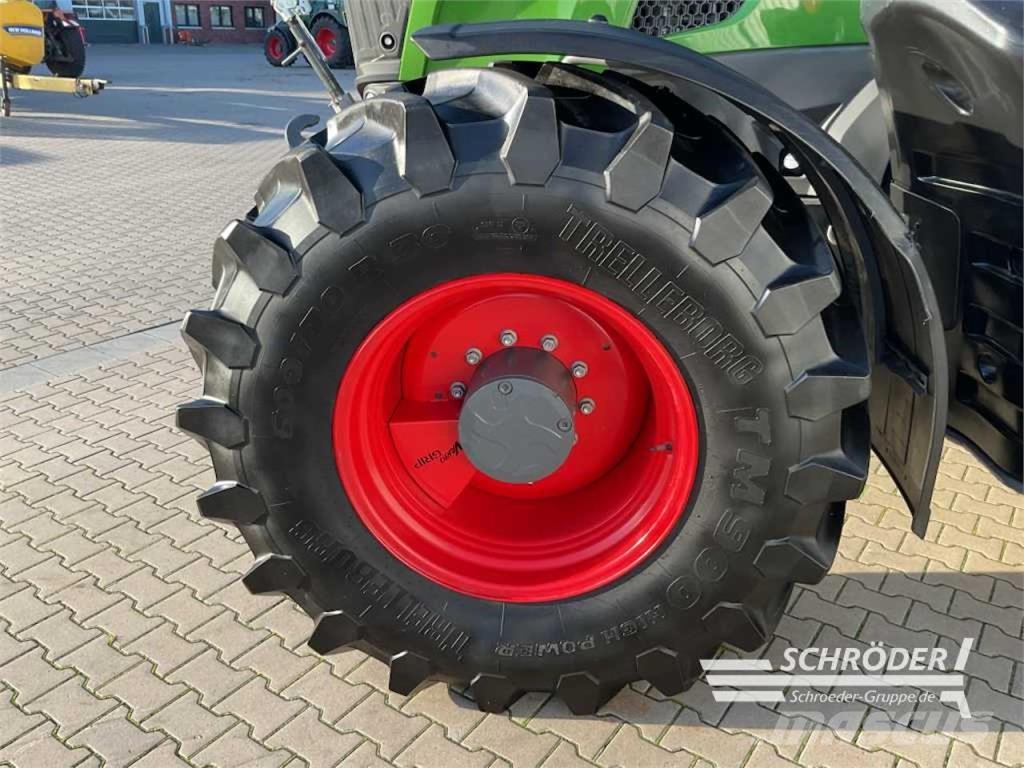 Fendt 728 VARIO GEN7 PROFI PLUS Трактори