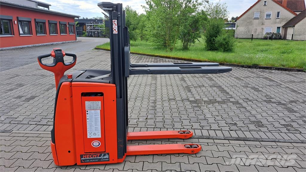 Linde L14- BR1173 Stand-in stackers