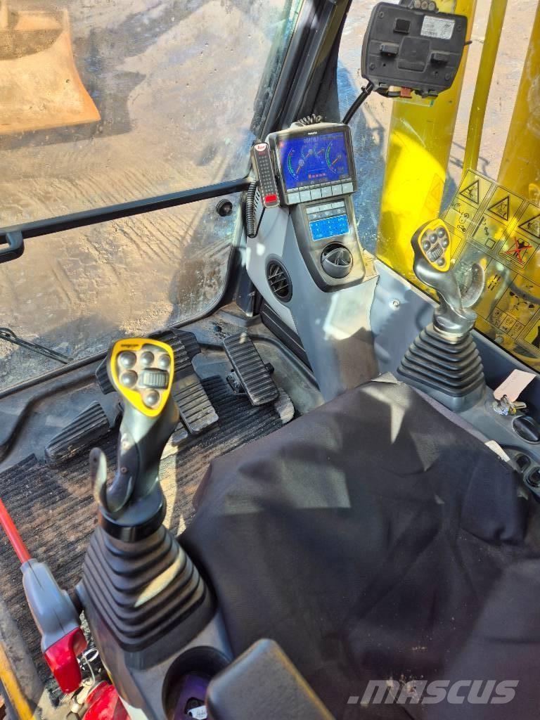 Komatsu HB 215 LC Εκσκαφείς με ερπύστριες