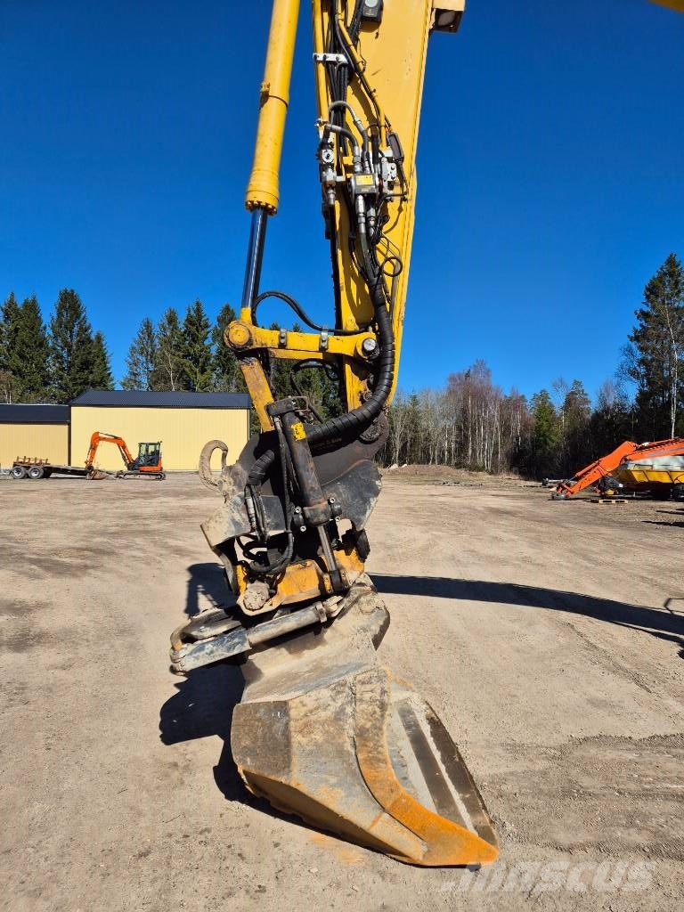 Komatsu HB 215 LC Εκσκαφείς με ερπύστριες