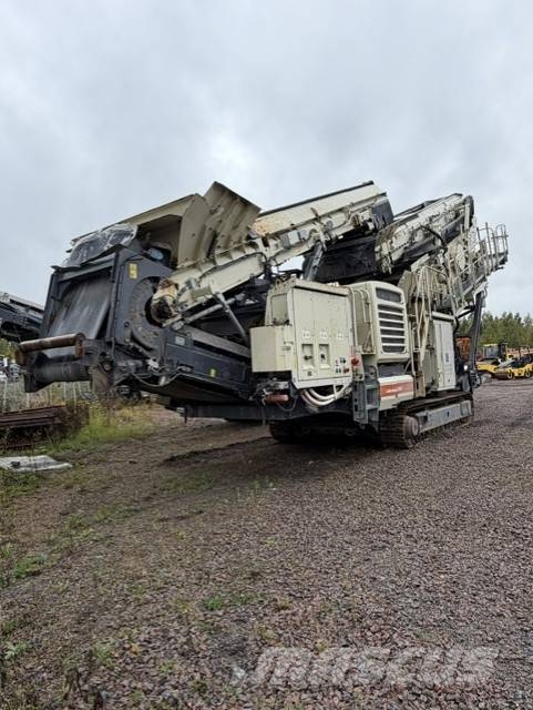Metso Lokotrack LT330D Mobiilimurskaimet