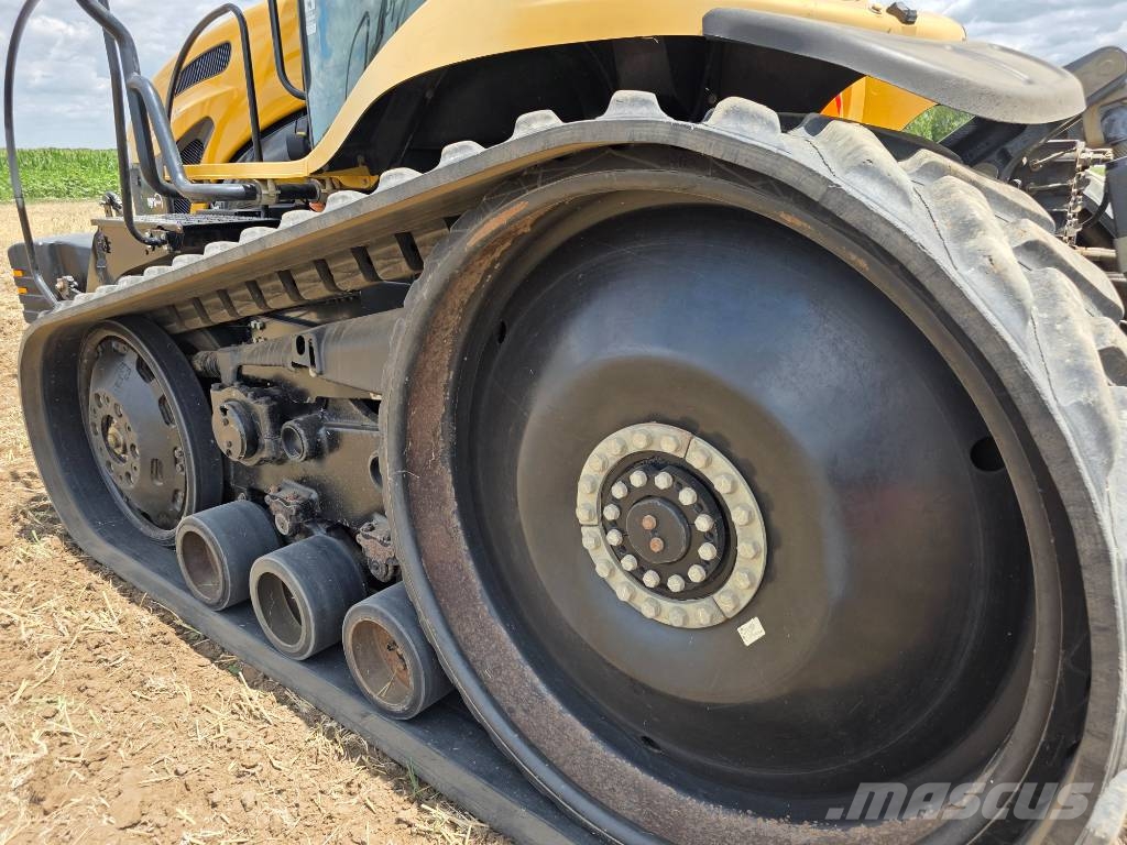 Challenger MT 765 الجرارات