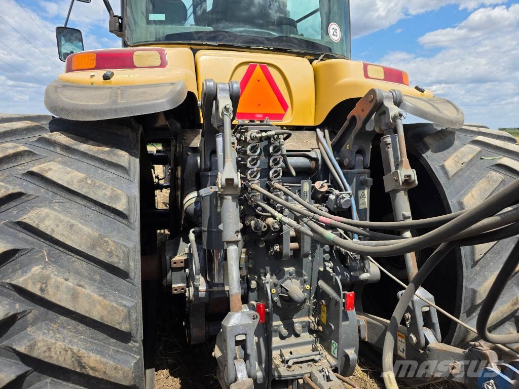 Challenger MT 765 الجرارات