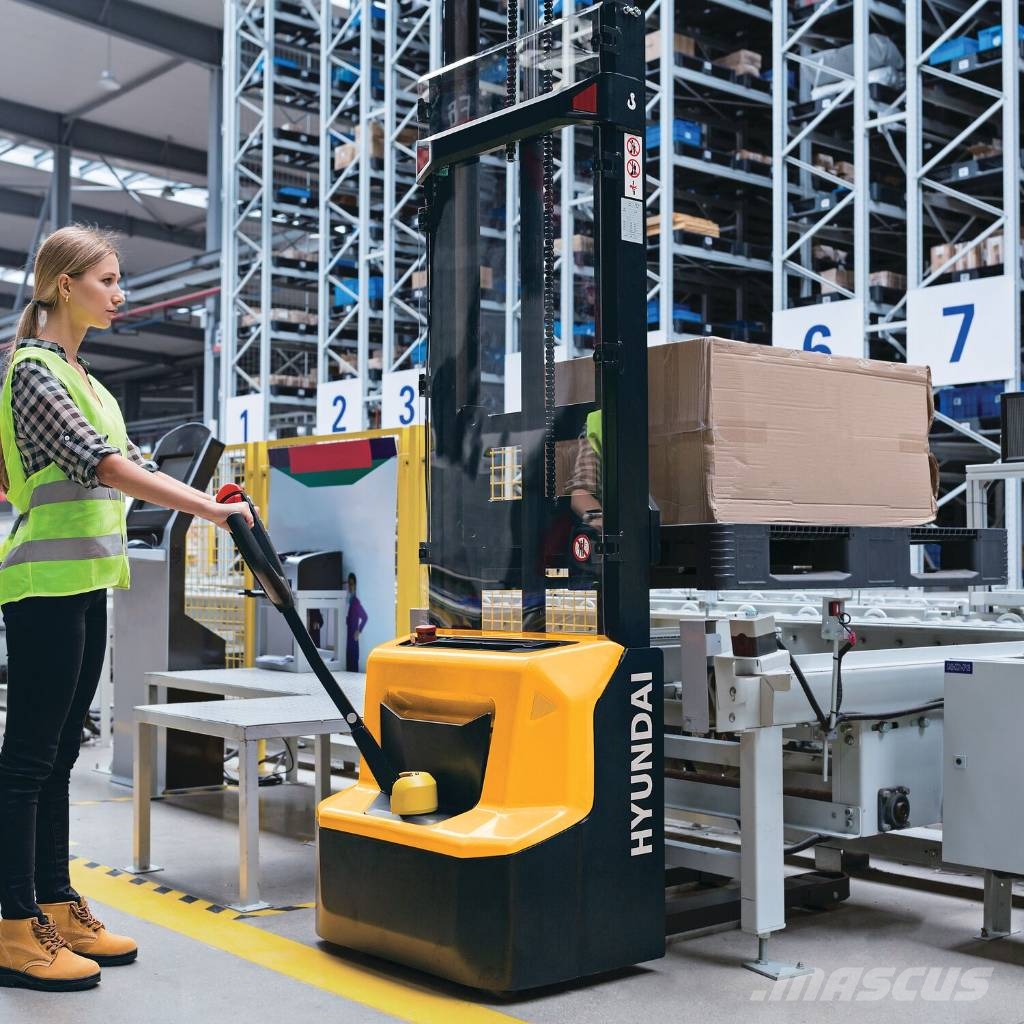 Hyundai 12ES-XN - Li-ion Pedestrian stacker