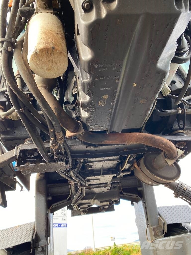 Landini REX R70V Enjambeur a Grand dégagement endommagé Traktörler