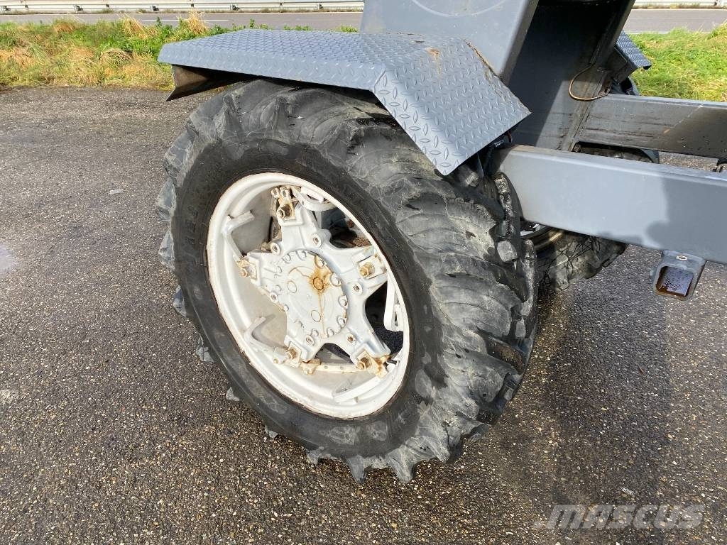 Landini REX R70V Enjambeur a Grand dégagement endommagé Traktörler