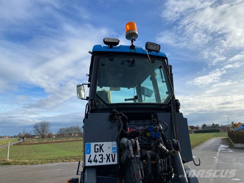 Landini REX R70V Enjambeur a Grand dégagement endommagé Traktörler