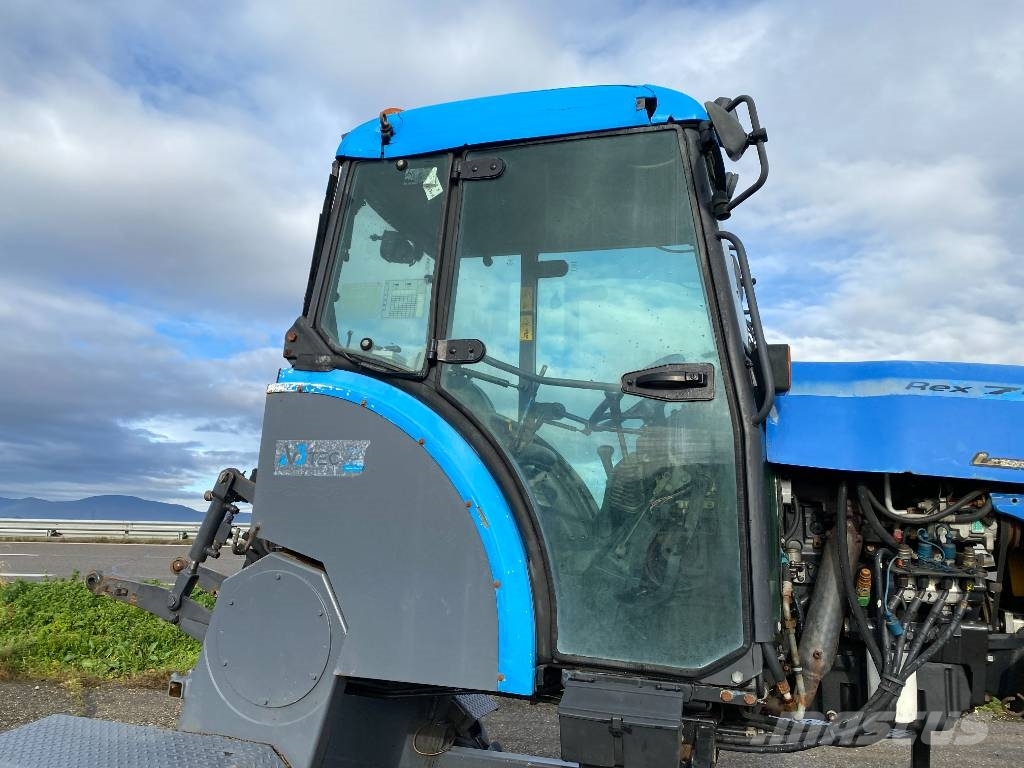 Landini REX R70V Enjambeur a Grand dégagement endommagé Traktörler