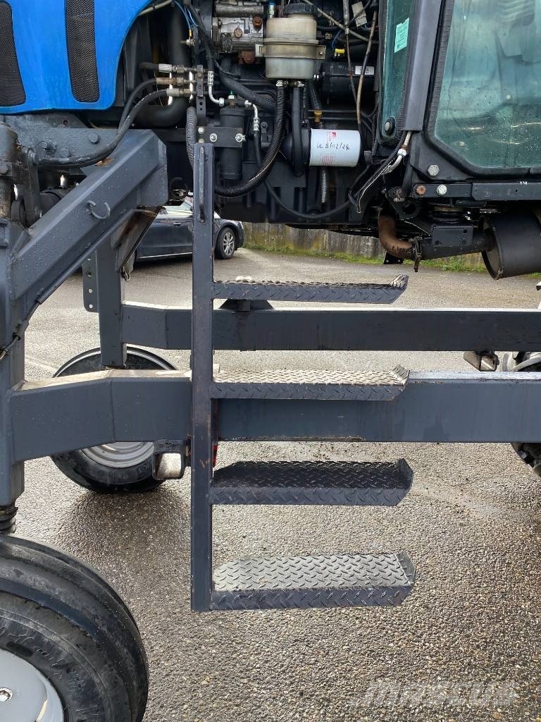 Landini REX R70V Enjambeur a Grand dégagement endommagé Traktörler