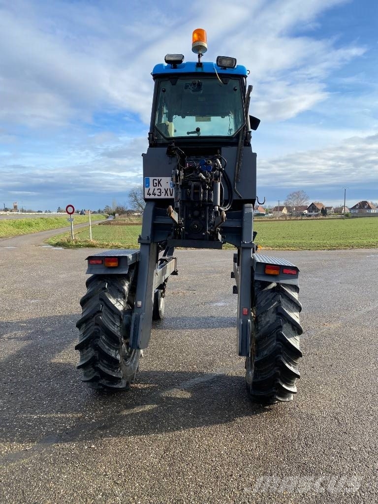 Landini REX R70V Enjambeur a Grand dégagement endommagé Traktörler