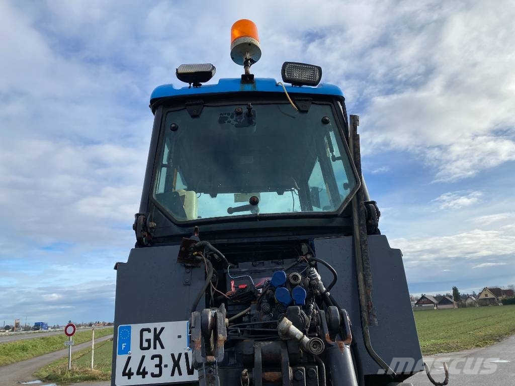 Landini REX R70V Enjambeur a Grand dégagement endommagé Traktörler
