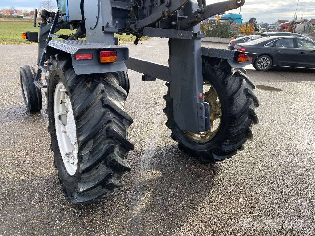Landini REX R70V Enjambeur a Grand dégagement endommagé Traktörler