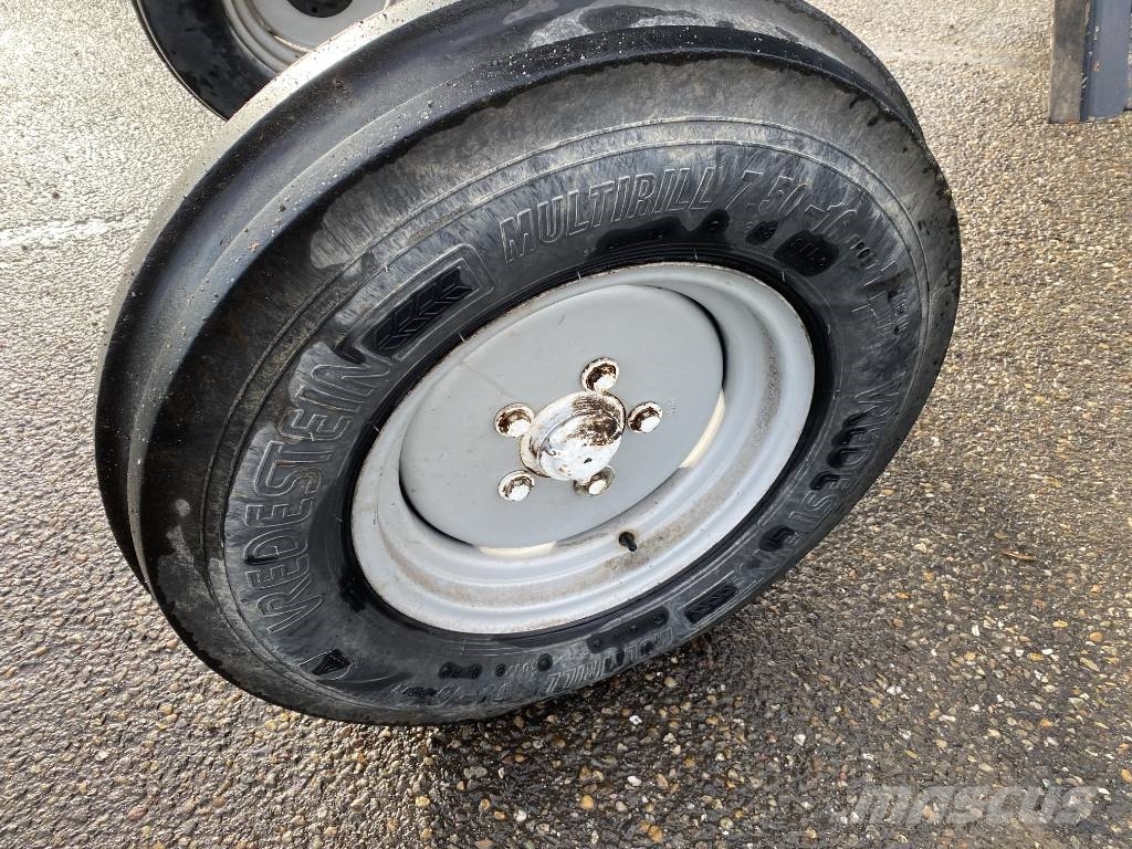 Landini REX R70V Enjambeur a Grand dégagement endommagé Traktörler