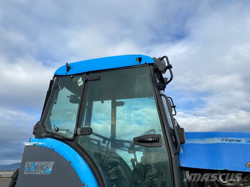 Landini REX R70V Enjambeur a Grand dégagement endommagé Traktörler