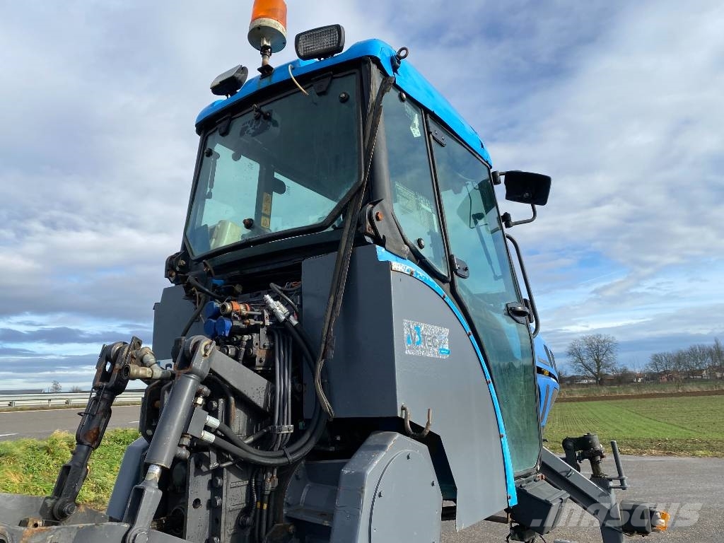 Landini REX R70V Enjambeur a Grand dégagement endommagé Traktörler