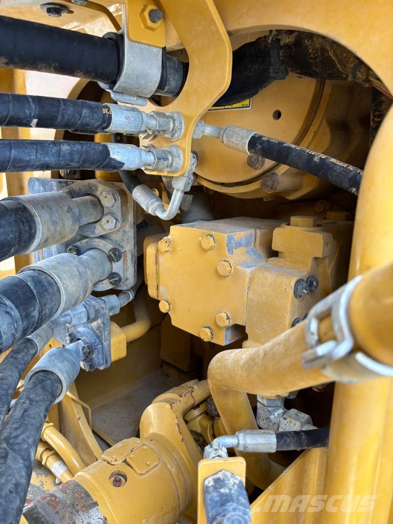 CAT 988 K (CE + EPA) Kolesni nakladalci