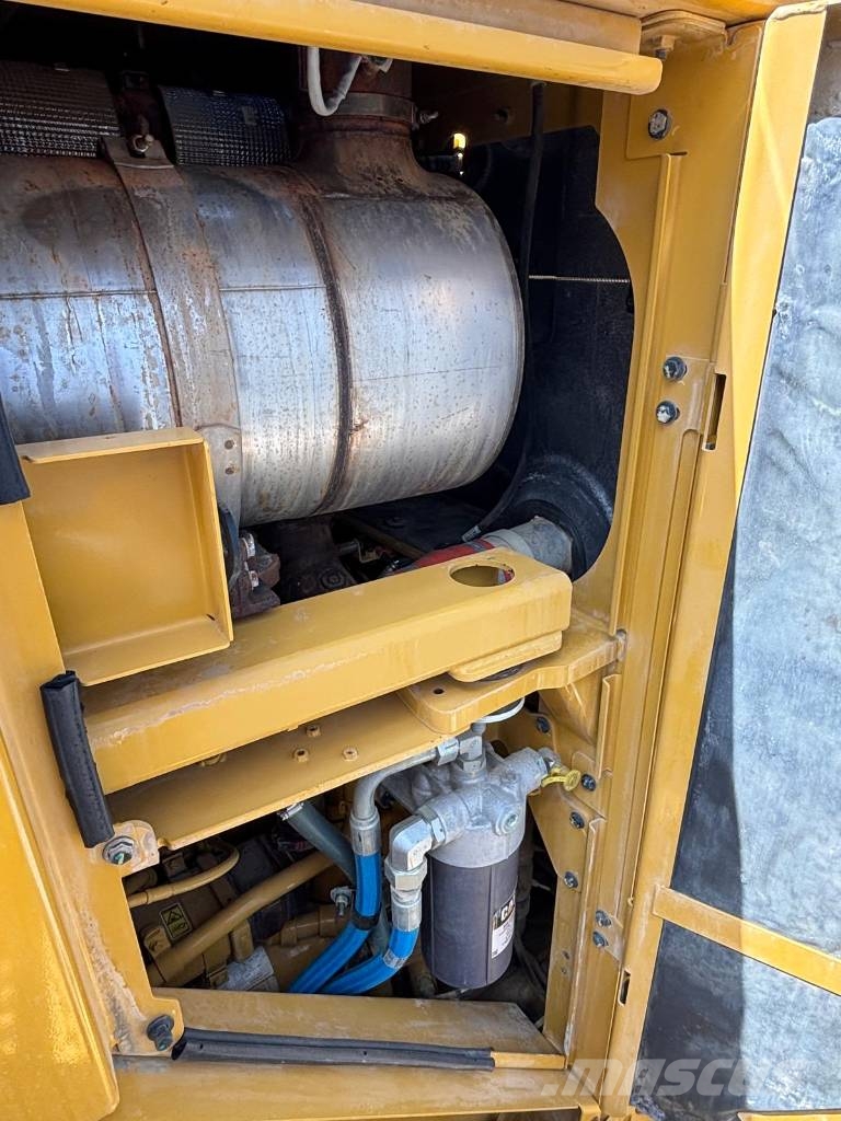 CAT 988 K (CE + EPA) Kolesni nakladalci