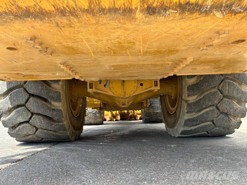 CAT 988 K (CE + EPA) Kolesni nakladalci