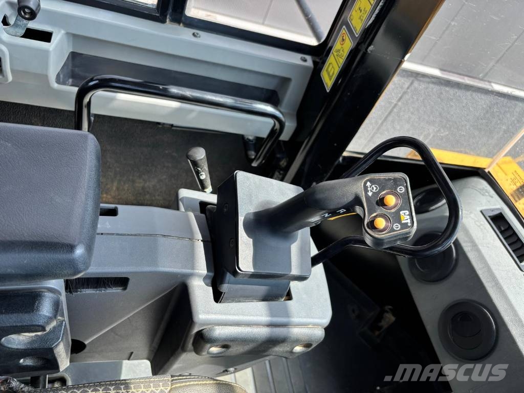CAT 988 K (CE + EPA) Kolesni nakladalci