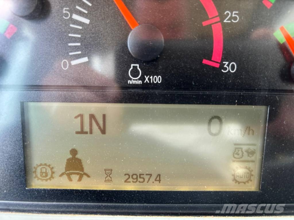 CAT 988 K (CE + EPA) Kolesni nakladalci