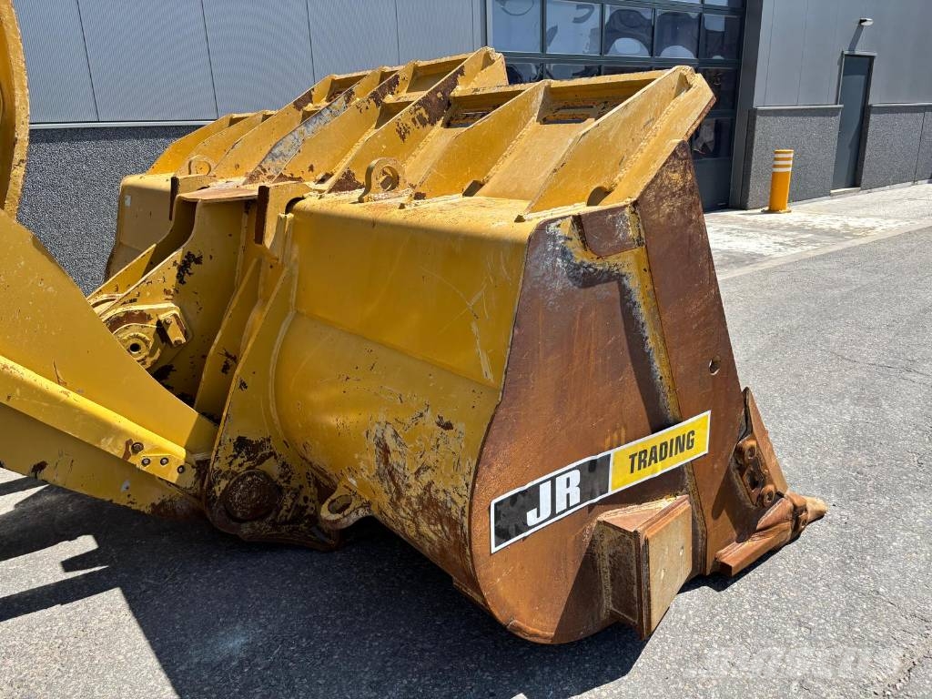 CAT 988 K (CE + EPA) Kolesni nakladalci