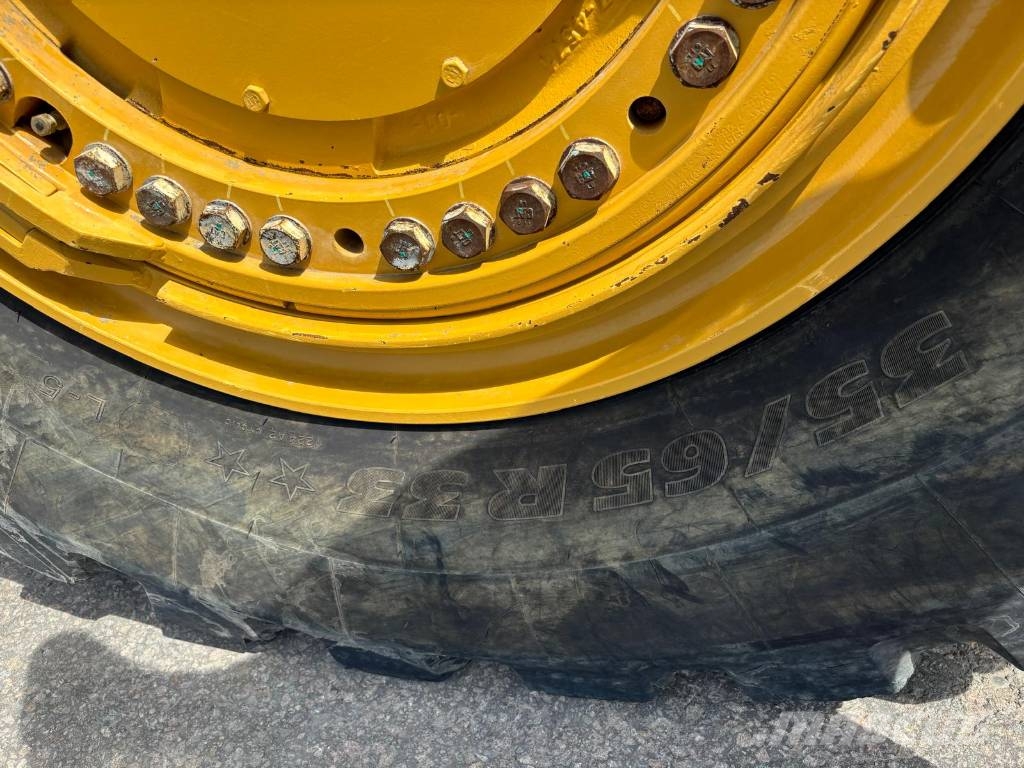 CAT 988 K (CE + EPA) Kolesni nakladalci