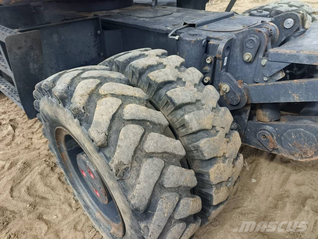 Doosan DX 165 W-5 Gravemaskiner på hjul