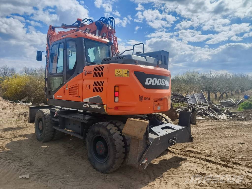 Doosan DX 165 W-5 Gravemaskiner på hjul