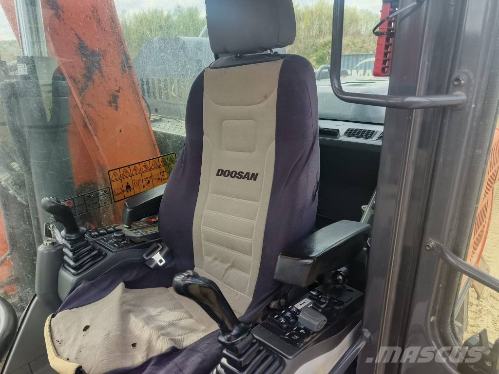 Doosan DX 165 W-5 Gravemaskiner på hjul