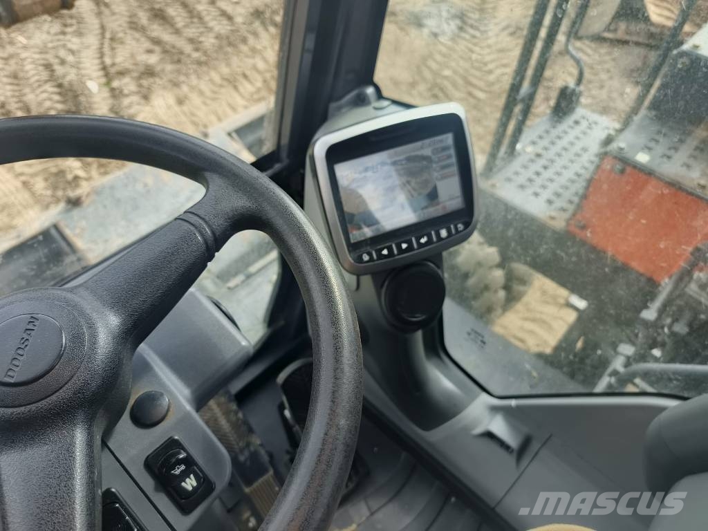 Doosan DX 165 W-5 Gravemaskiner på hjul