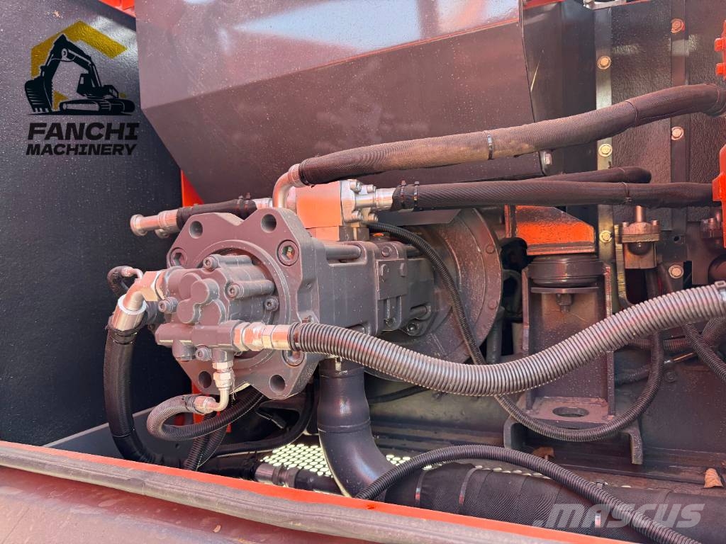 Develon DX 225 LC Raupenbagger