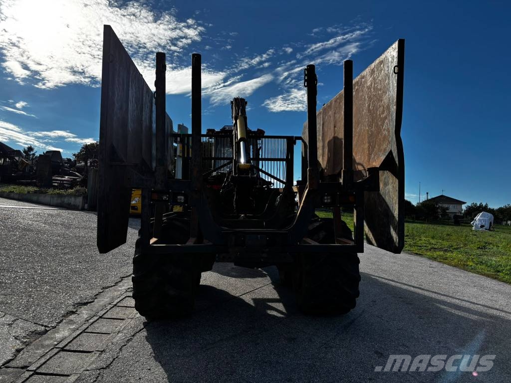 Valmet 840.2 Forvarderi