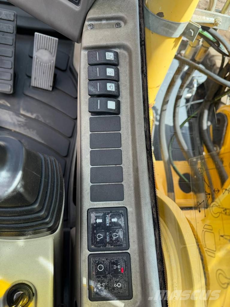 New Holland MH Plus Wielgraafmachines