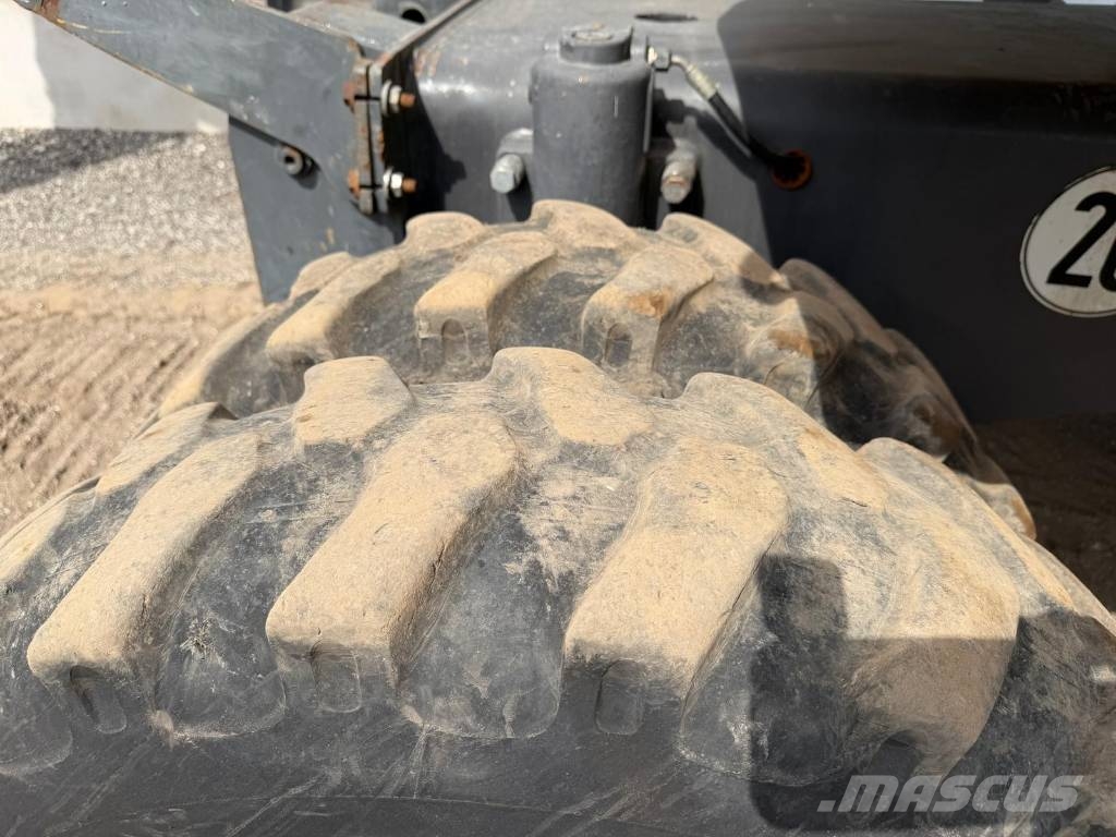 New Holland MH Plus Wielgraafmachines
