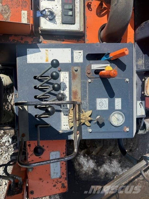 Tamrock Command 110e معدات الثقب السطحي