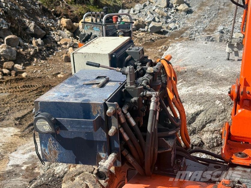 Tamrock Command 110e معدات الثقب السطحي