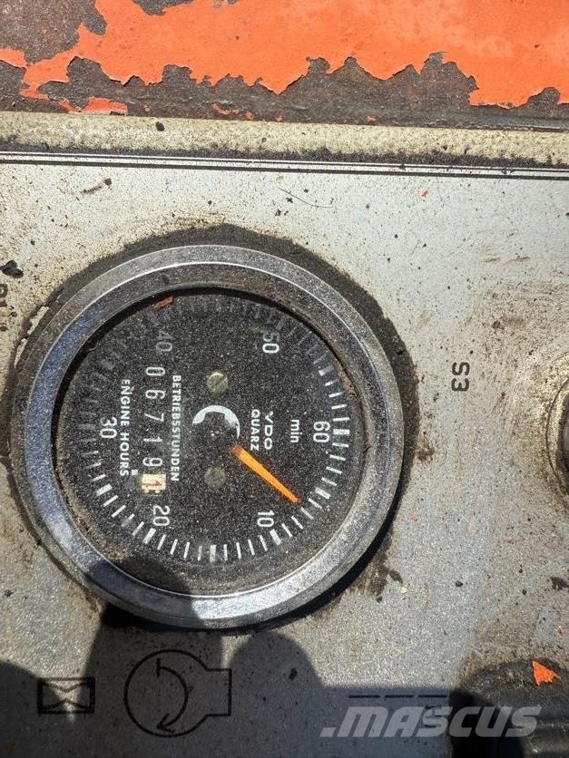 Tamrock Command 110e معدات الثقب السطحي