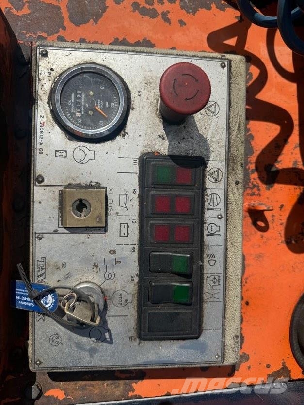 Tamrock Command 110e معدات الثقب السطحي
