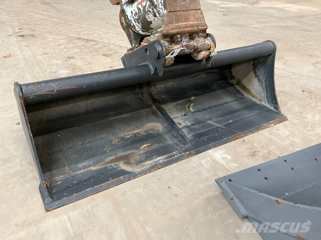 Takeuchi TB 295 W powertilt Lastik tekerli ekskavatörler