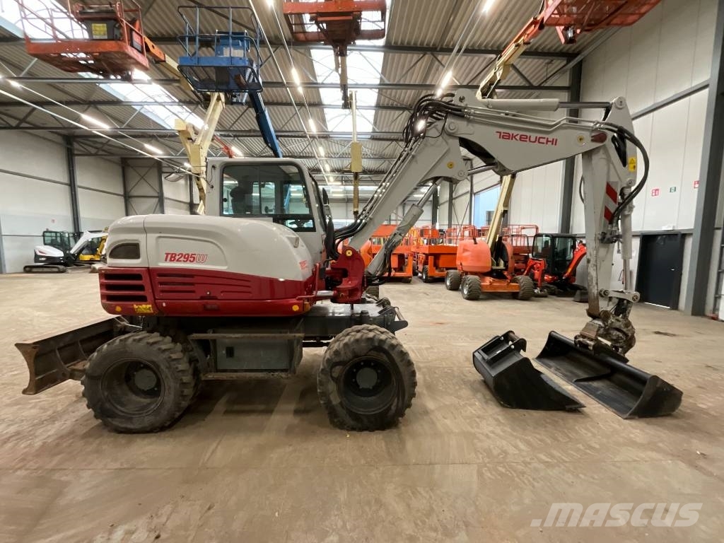 Takeuchi TB 295 W powertilt Lastik tekerli ekskavatörler