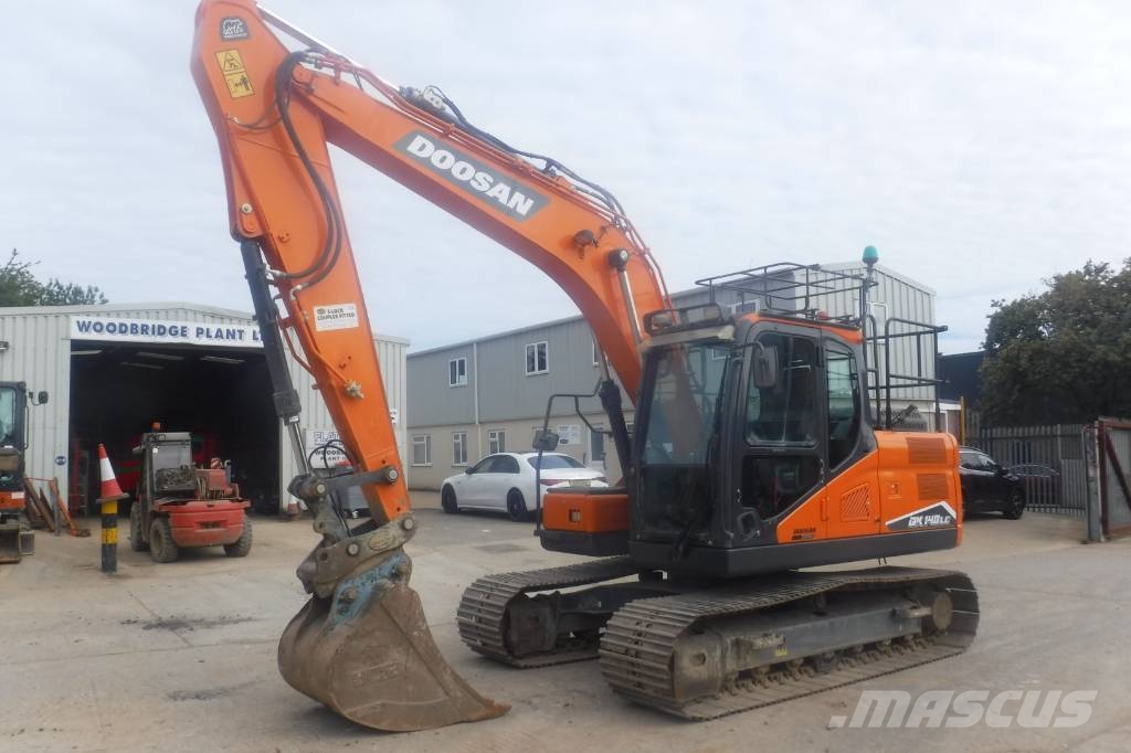 Doosan DX 140 LC-7 Roomikekskavaatorid