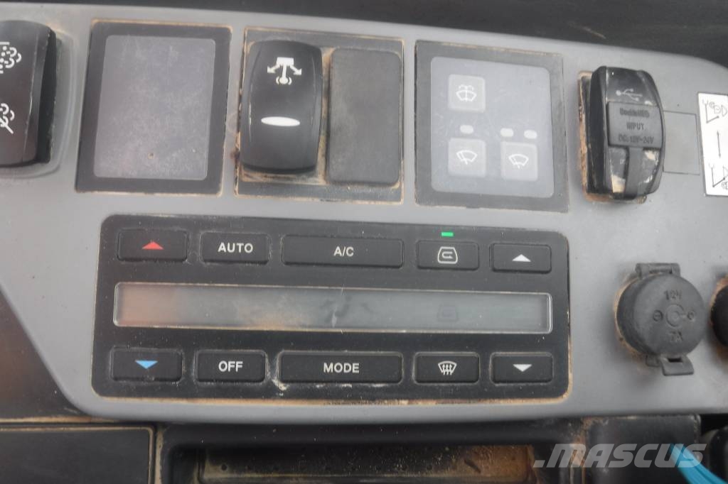 Doosan DX 140 LC-7 Roomikekskavaatorid