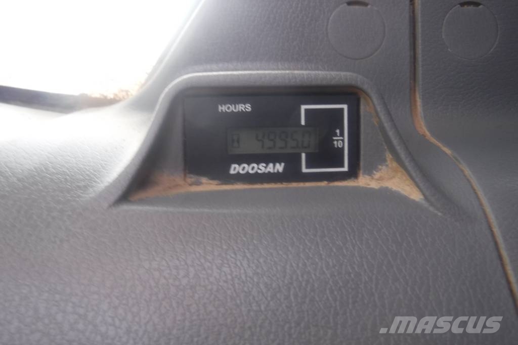 Doosan DX 140 LC-7 Roomikekskavaatorid