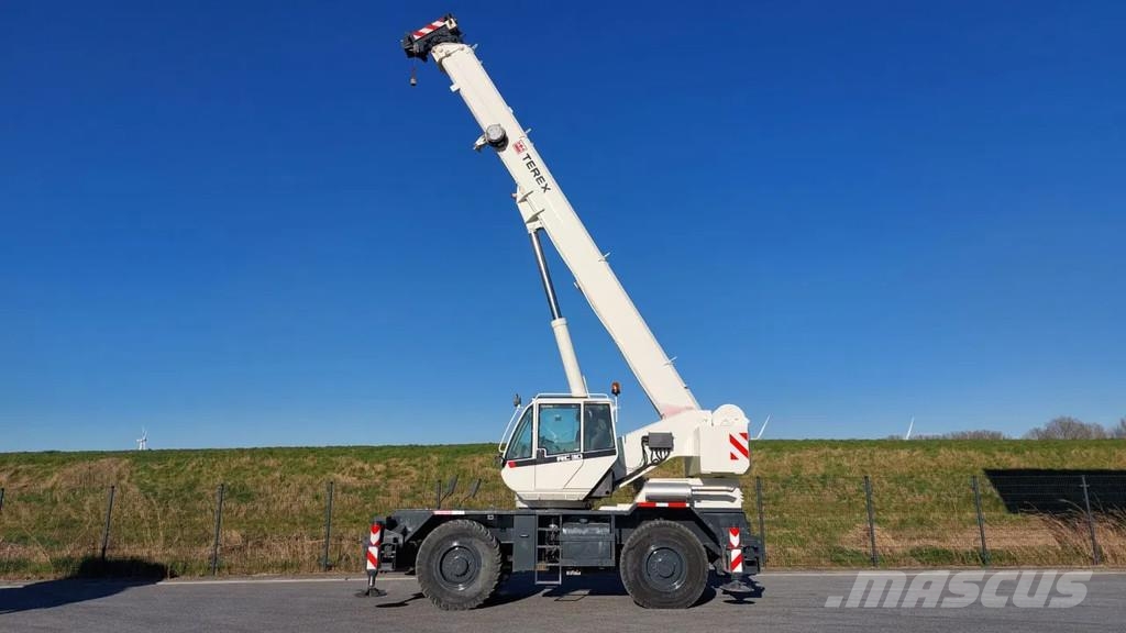 Terex RC30-1 رافعات الطرق الوعرة