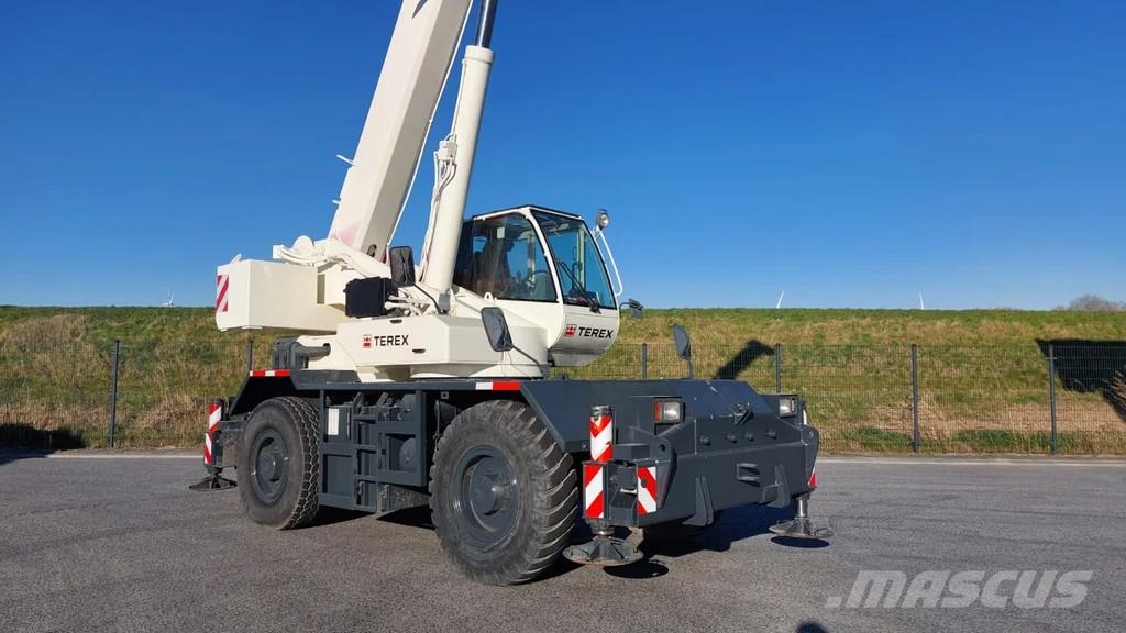 Terex RC30-1 رافعات الطرق الوعرة