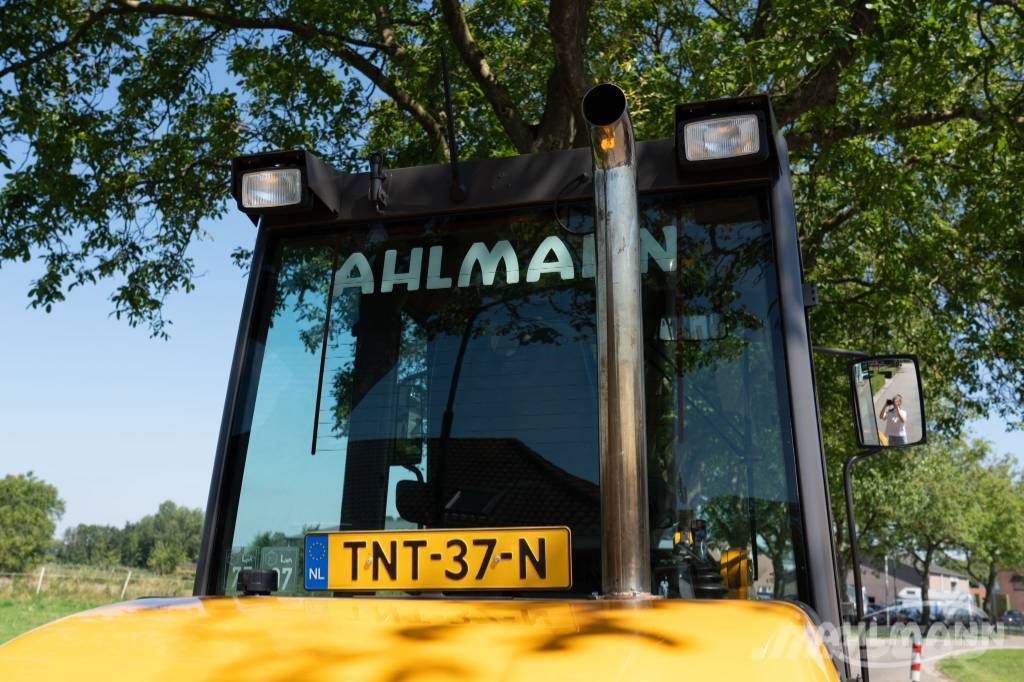 Ahlmann Zwenklader AZ 85t Kolesni nakladalci