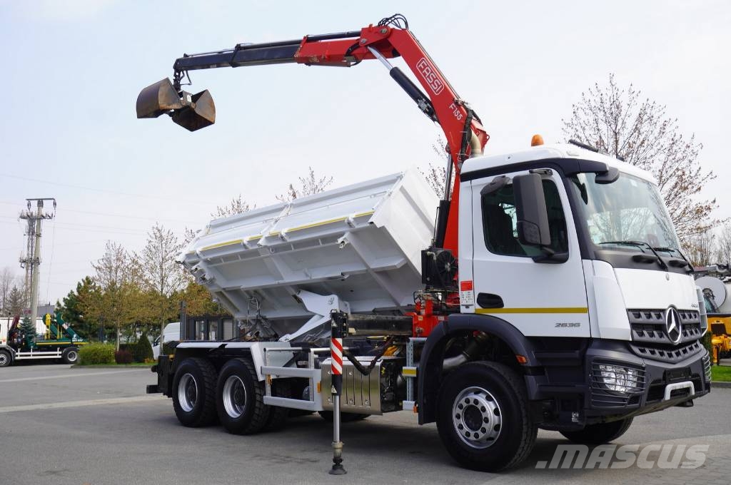 Mercedes-Benz Arocs 2636 / 6x4 / HDS Fassi / Wywrotka 3 str Camiones grúa