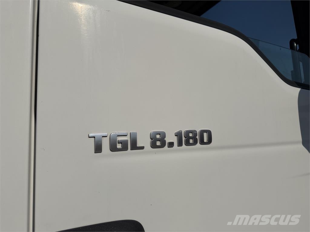 MAN TGL VIN 353 763 Camión con caja abierta